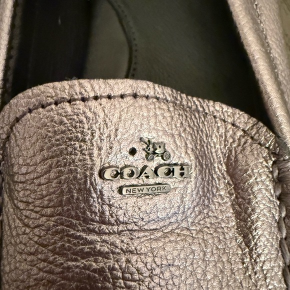 COACH AMBER METALLIC TUMBLED LOAFERS, UPPER LEATHER, SIZE 8.5 M - Picture 8 of 9